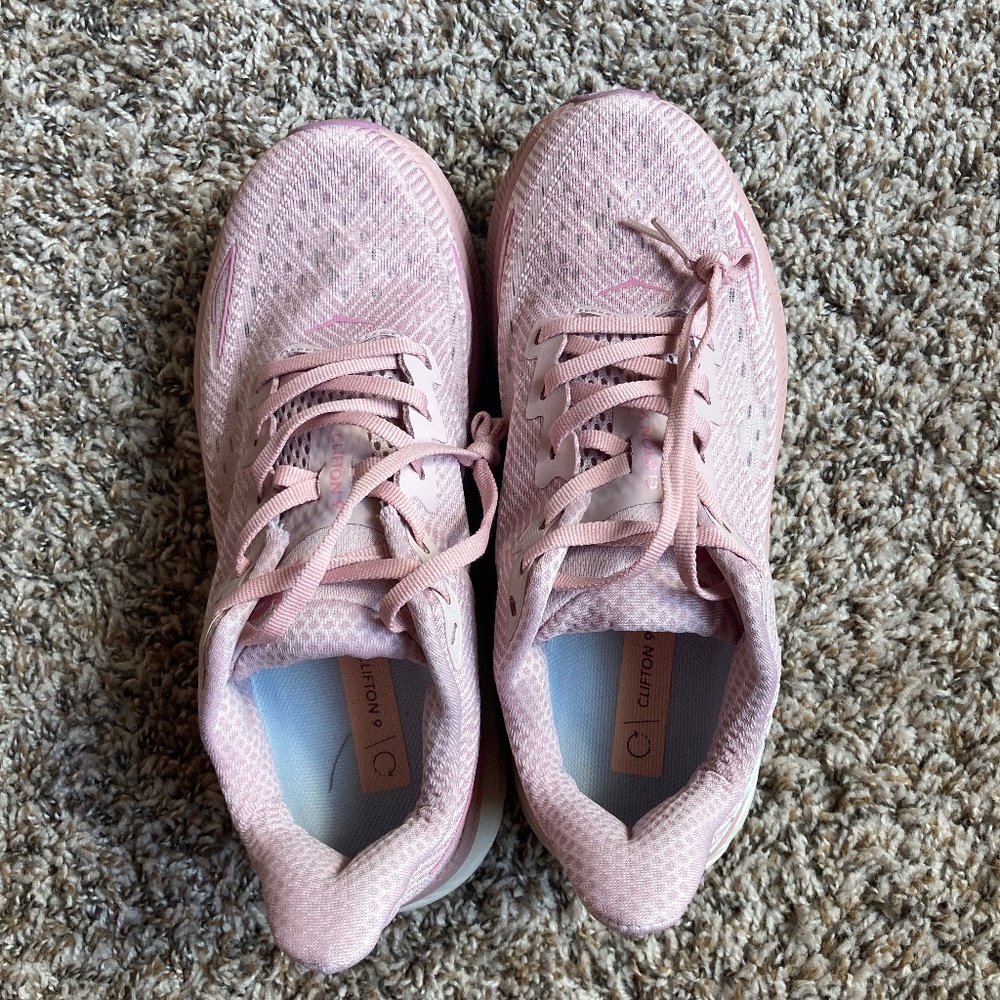 Pink Hoka Clifton 9 New